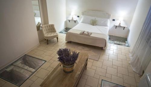 Superior One-Bedroom Apartment Plus (2 Adults)