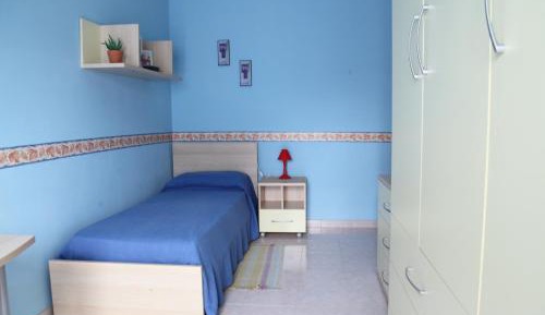 Single Room with Shared Bathroom