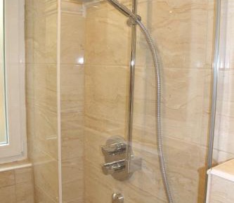 Apartment with Yard Entrance