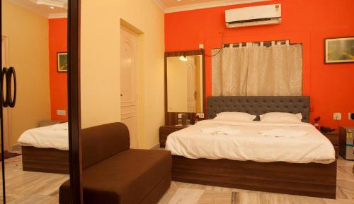 Deluxe Family Room