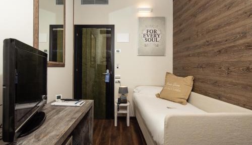 Deluxe Singe Room with Balcony and Sea View