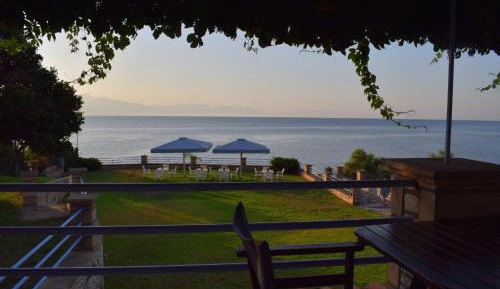 Studio Apartment with Sea View