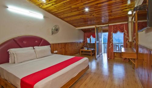 Deluxe Double Room with Balcony