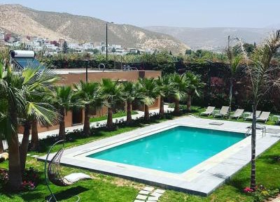 Apartment with Pool View 