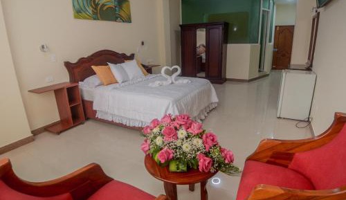 Deluxe Suite with Spa Bath