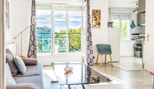 Apartment with Terrace