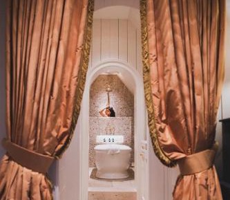 Junior Suite with Canal View