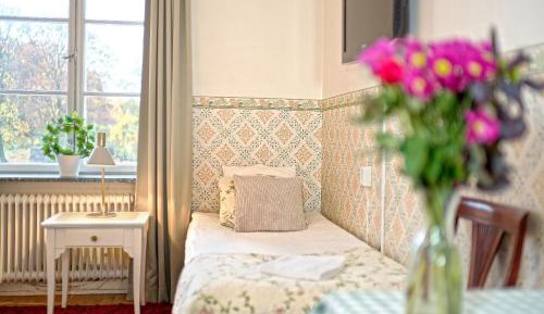 Economy Quadruple Room with Shared Bathroom