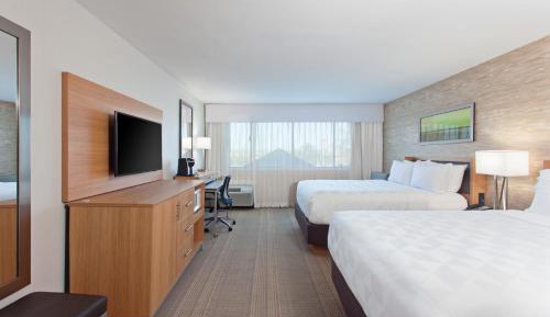 Standard Queen Room with Two Queen Beds