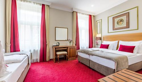 Superior Triple Room