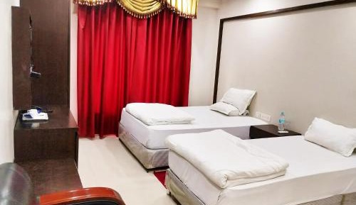 Deluxe Double or Twin Room with City View