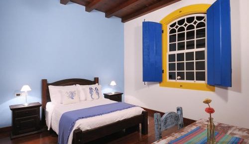 Suite with Mountain View