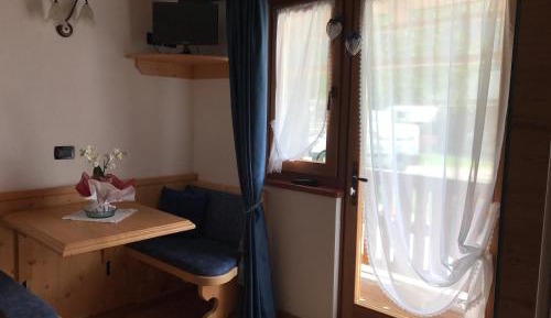 Double or Twin Room with Mountain View