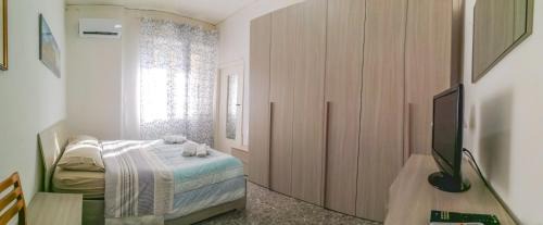 Double or Twin Room with Private Bathroom