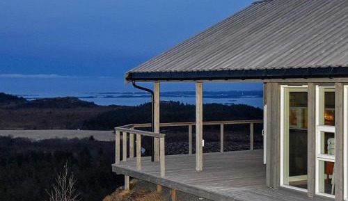 Three-Bedroom Vacation Home 