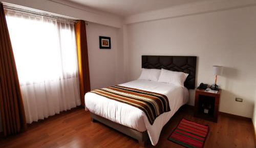 Standard Queen Room
