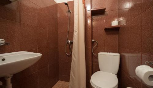 Standard Twin Room with Mountain View