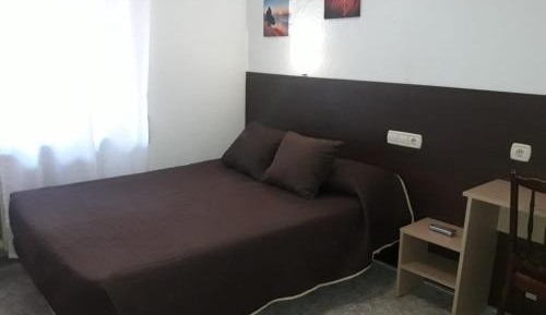 Standard Double Room with Shared Bathroom