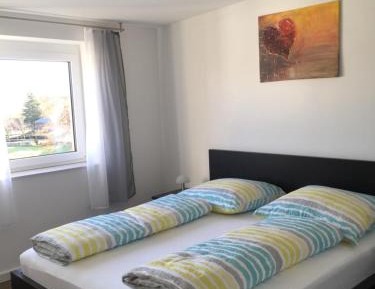 Apartment with Mountain View