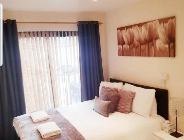 Standard Twin Room with Shared Bathroom