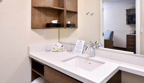 One-Bedroom King Suite