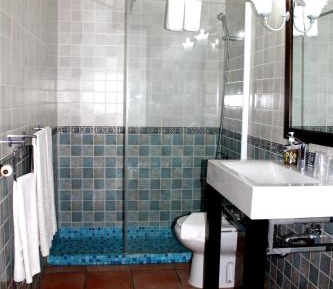 One-Bedroom Apartment (2 Adults)