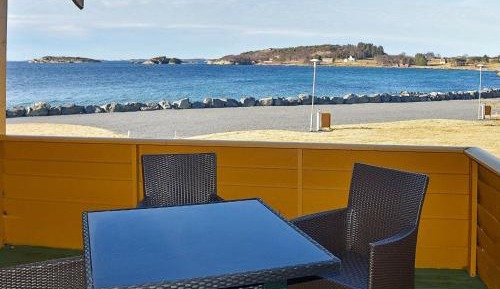 Three-Bedroom Vacation Home 