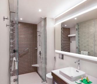 Studio with Kitchen - Complimentary Transfer to Gold Souk