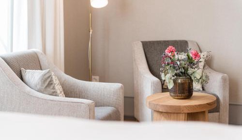 Suite with Mountain View