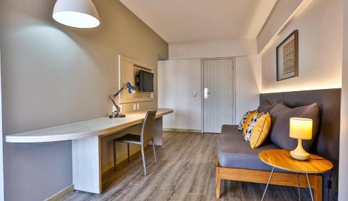 Premium Triple Suite