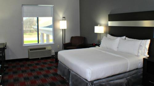 Standard King Room - Communications Accessible