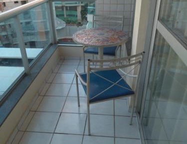 Apartment with Pool View 