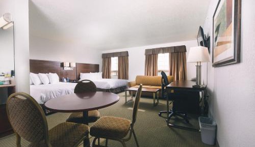 Deluxe Family Suite