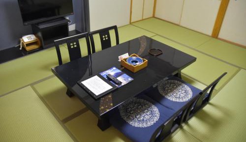 Japanese-Style Room - Smoking