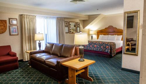 King Suite with Spa Bath