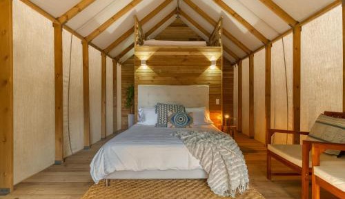 Deluxe Bungalow with Garden View