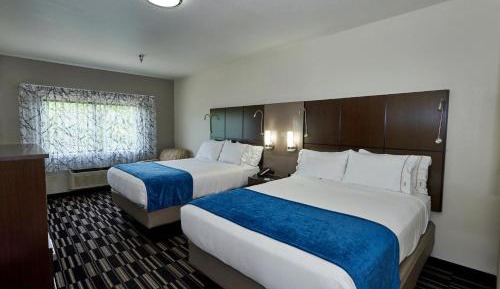 Standard Room with Two Queen Beds