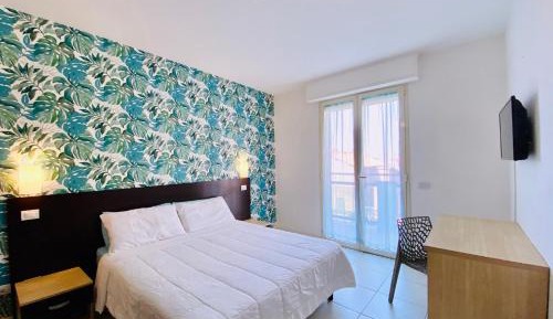 One-Bedroom Apartment with Balcony