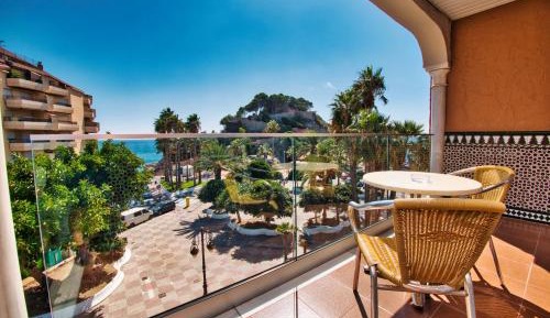 Double Room with Balcony and Sea View