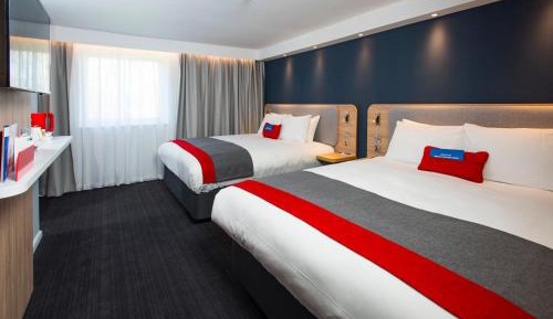 Standard Double Room with Two Double Beds and Free Hot Breakfast