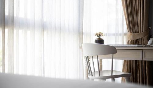 Deluxe Pool View Room 