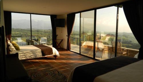 Quadruple Room with Terrace