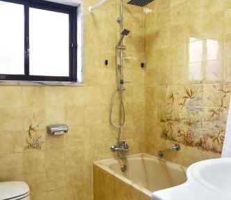 Single Room with Balcony with Shared Bathroom