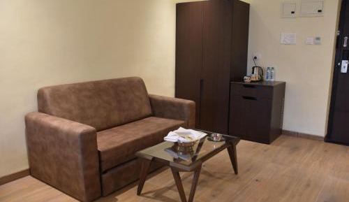 Winter Green Premium Pool View Room