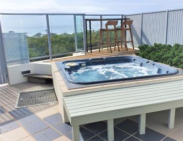 Two-Bedroom Ocean View and Rooftop Spa