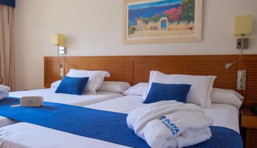 Double or Twin Room with Sea View