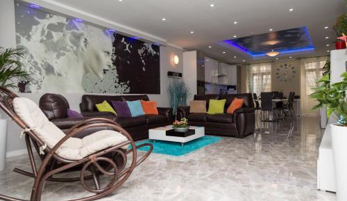 Superior Apartment