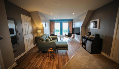 Superior King Suite