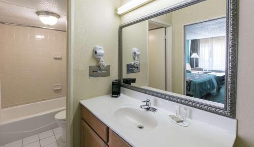 Double Room with Two Double Beds - Smoking