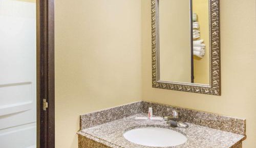 SK1 Deluxe King Suite